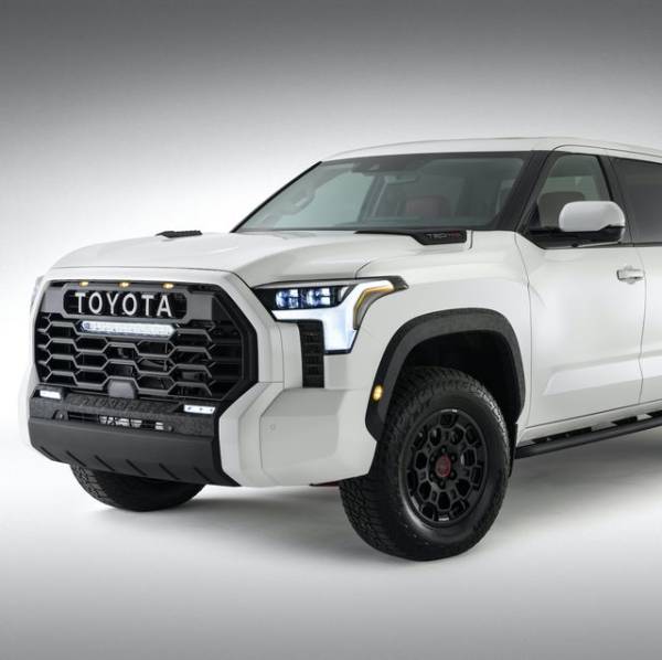 Fab Fours Black Steel - Toyota Tundra 2014-2022