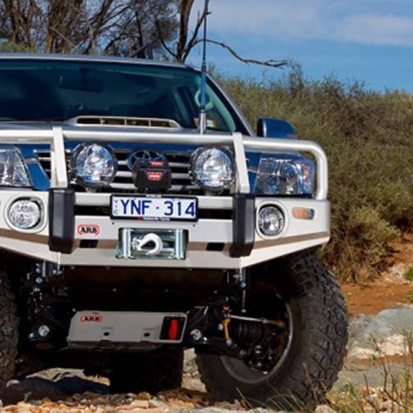 ARB 4x4 Accessories - ARB 3414510 Deluxe Front Bumper with Bull Bar for Toyota Hilux 2005-2011