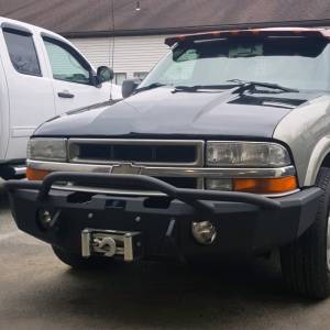 Hammerhead Bumpers - Hammerhead 600-56-0111 Winch Front Bumper with Pre-Runner Guard and Round Light Holes for Chevy Silverado S10 ZR2 1994-2003 - Image 1