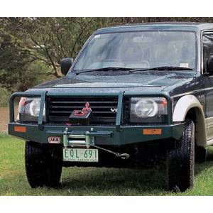 Shop Bumpers By Vehicle - Mitsubishi Montero - ARB 4x4 Accessories - ARB 3434030 Deluxe Front Bumper with Bull Bar for Mitsubishi Montero 1991-1997
