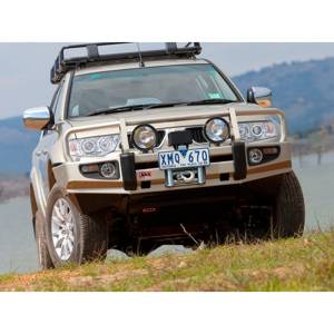 Shop Bumpers By Vehicle - Mitsubishi Montero - ARB 4x4 Accessories - ARB 3435300 Deluxe Front Bumper with Bull Bar for Mitsubishi Montero 2010-2013